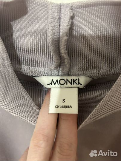 Кофта свитшот monki 44 42 S оригинал