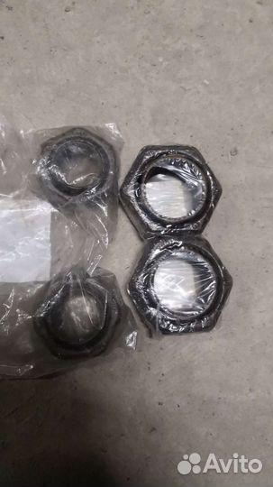 Комплект чугунных гаек для насоса