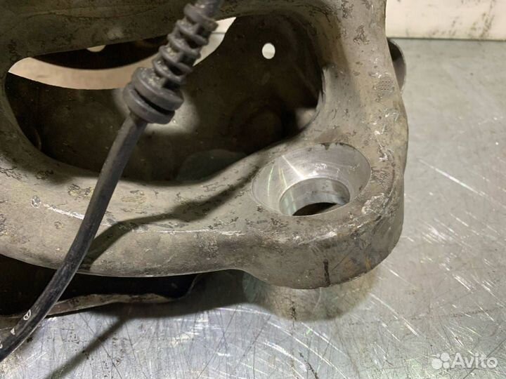 Цапфа/кулак поворотный передний правый Mercedes-Benz C-Class