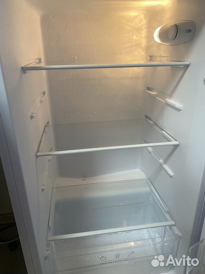 Холодильник dexp