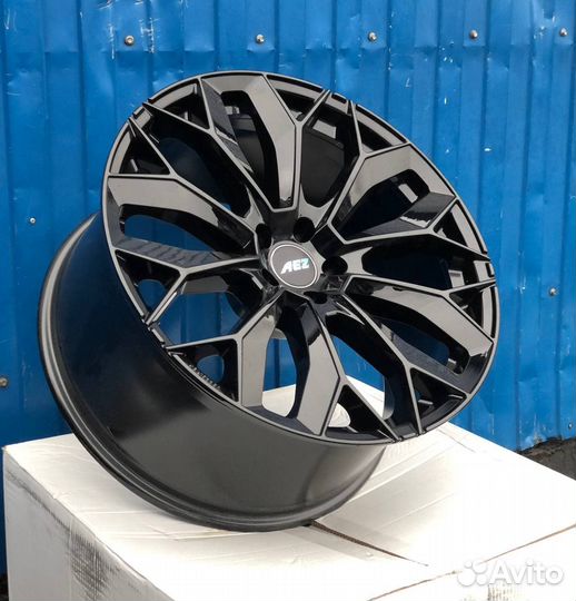Немецкие диски AEZ Leipzig R20 на Audi Q7 Touareg