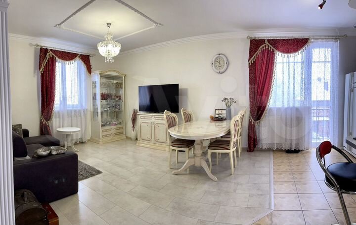 4-к. квартира, 120 м², 3/3 эт.