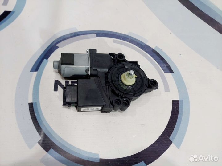 Мотор стеклоподъемника передний левый Kia Ceed JD