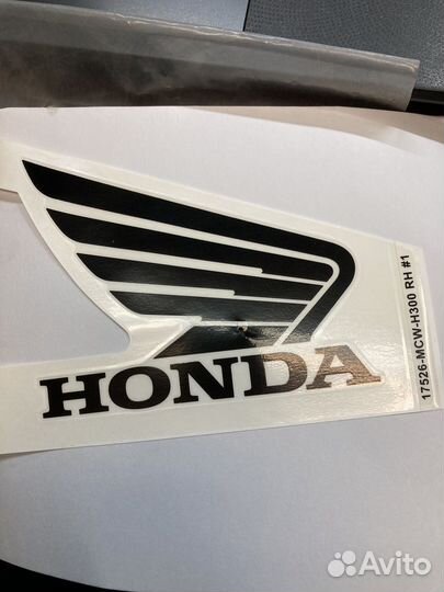 Honda 17526-MCW-H30ZA Наклейка