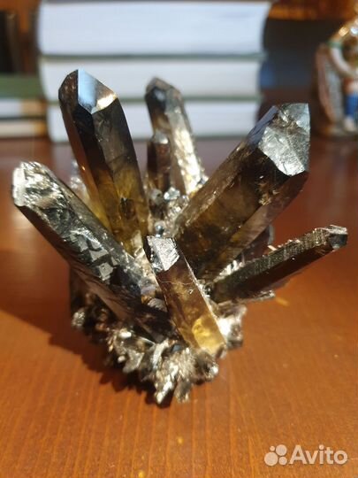 Кристалл чёрный