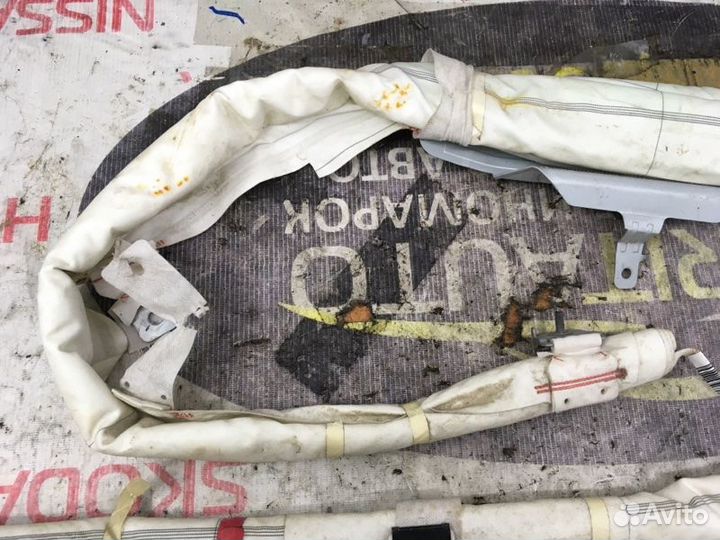 Шторка безопасности правая Hyundai Grandeur 5 3.0