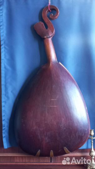 Антикварный музыкальный инструмент