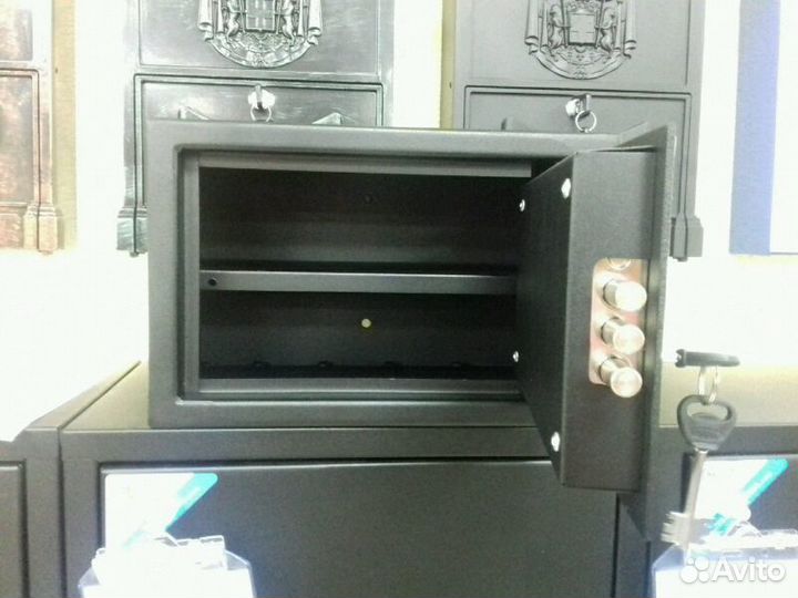 Шкаф пистолетный