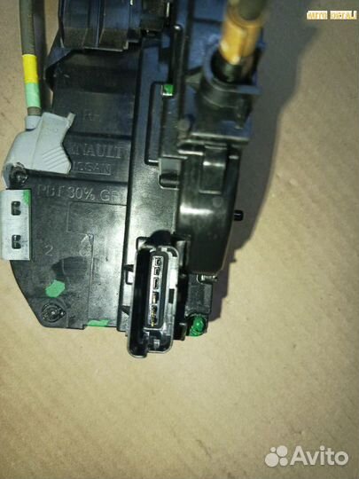 Nissan Juke F15 замок задней правой двери