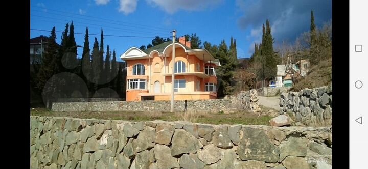 Дом 423 м² на участке 15 сот.