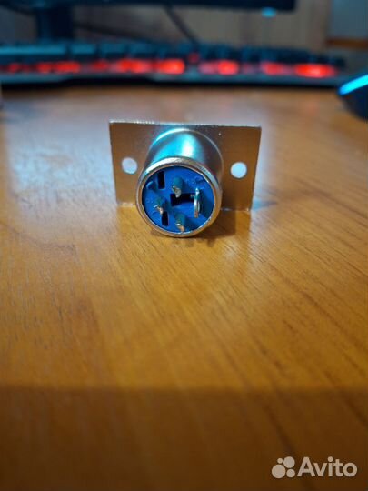 Разъем XLR 3P штекер металл на корпус