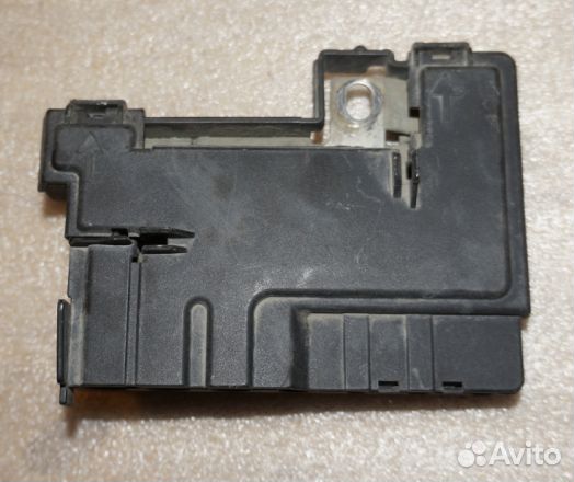 Блок предохранителей подкапотный Volkswagen Polo