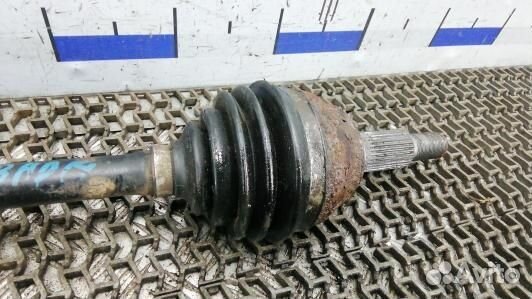 Привод передний правый audi Q7 (BAD14N101)