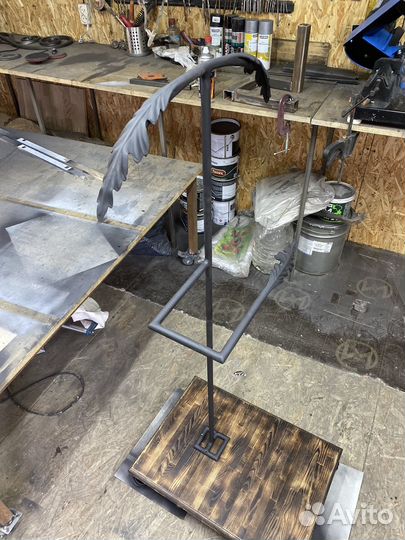 Вешалка для одежды напольная