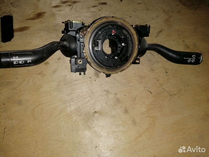 Подрулевые переключатели Volkswagen Touareg 2005