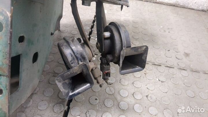 Рамка передняя Chrysler Voyager, 1999