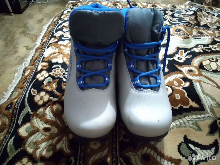 Лыжные ботинки