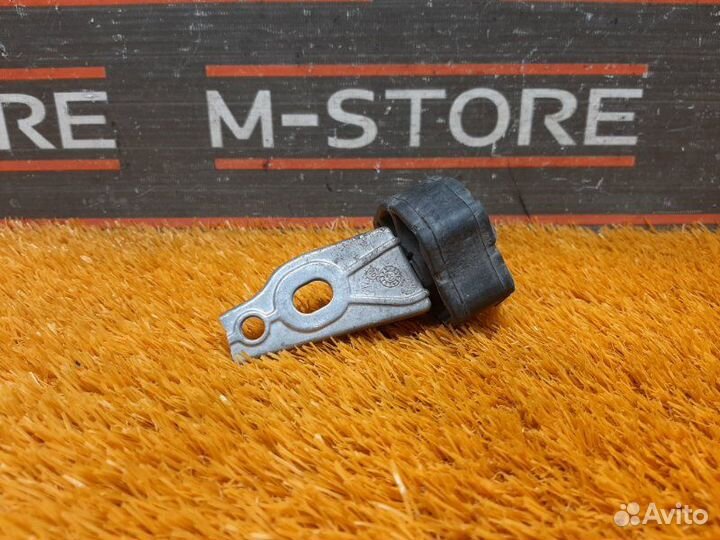 Подушка глушителя Audi Q5 8R cdnc 2009