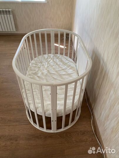Детская овальная кроватка