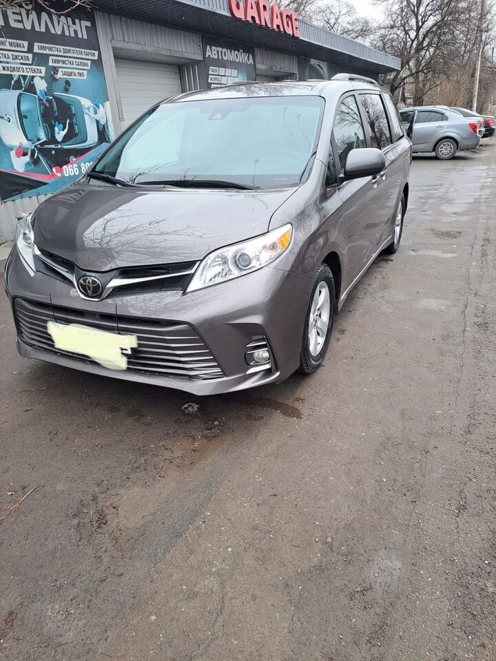 Toyota Sienna: фото владельца