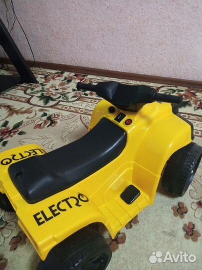 Детский электро квадроцикл бу