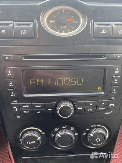 Штатная магнитола на priora 1