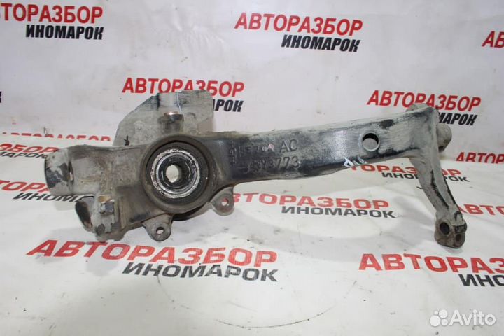 Кулак поворотный передний правый для Volkswagen Pa