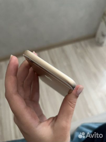 Телефон iPhone 6s