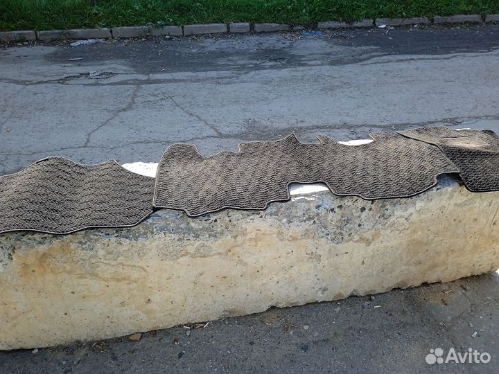 Автомобильные коврики текстильные