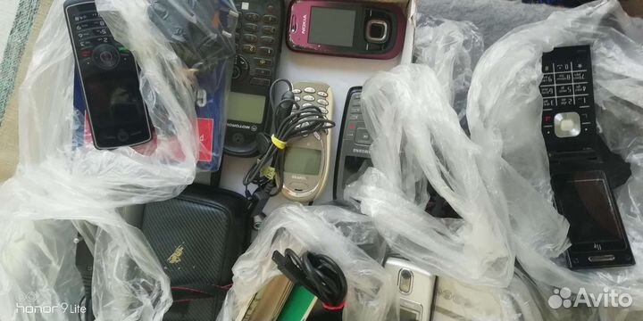 Мобильные телефоны бу, фотоаппарат, калькулятор