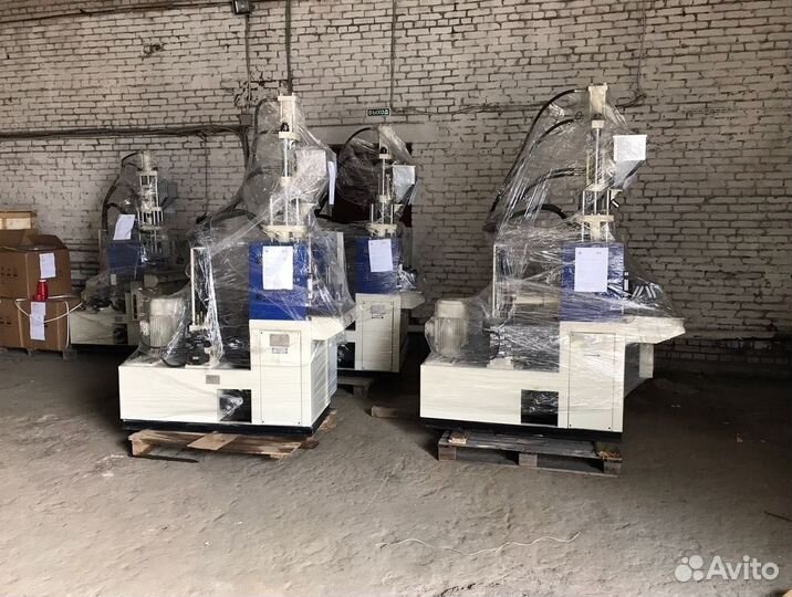 Вертикальный термопластавтомат ARK-plast TA-400S