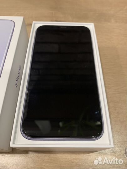 iPhone 11, 64 ГБ