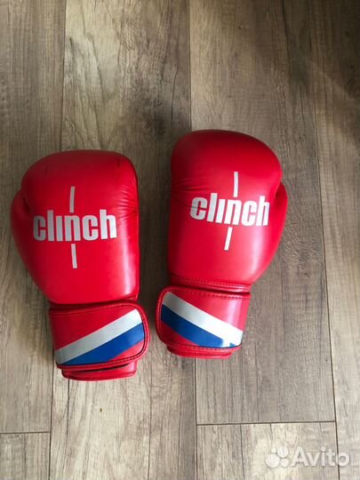 Боксерские перчатки