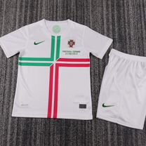 Ретро детская форма Португалия 2012, Москва