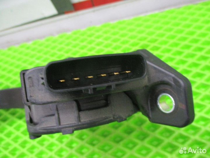 Педаль газа Mitsubishi Pajero Sport 3