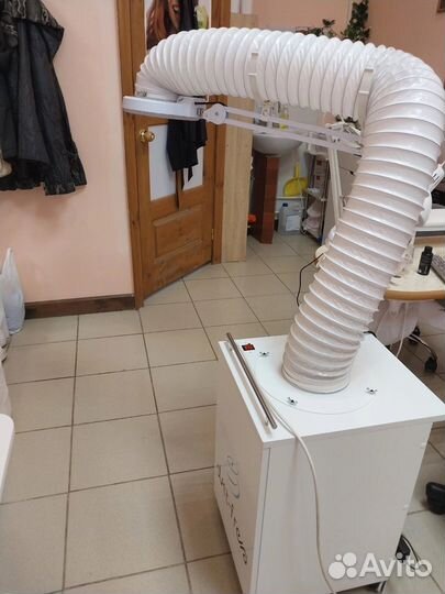 Вытяжка для маникюра/педикюра напольная dust-free+