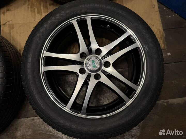 Летние колеса R16, 5:114.3. Nokian 205/55/16