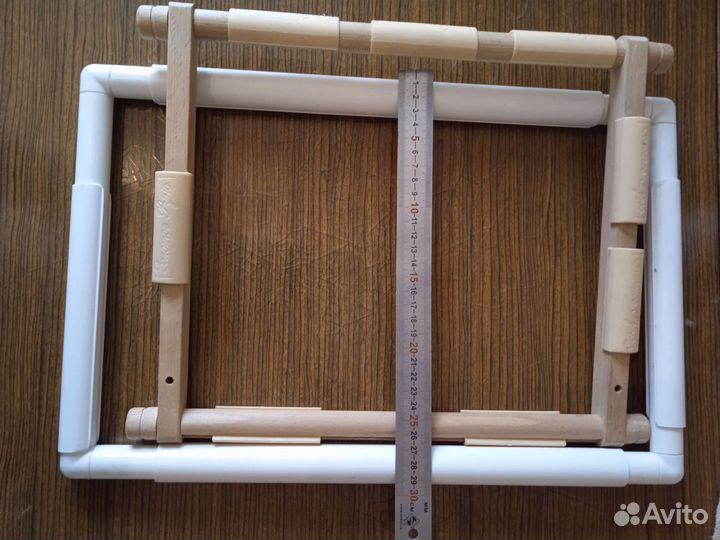 Пяльцы-рамки и вышивки