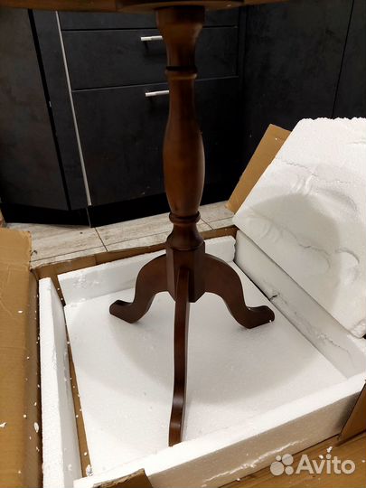 Журнальный столик круглый из массива дерева