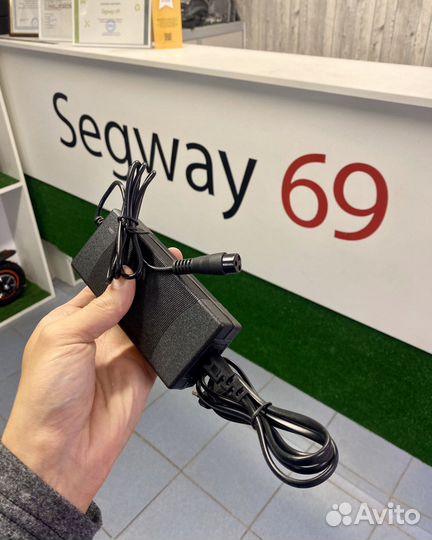 Зарядное устройство для электросамоката 36-72V