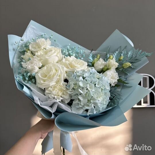 Гортензии. Розы. Эустома. Диантусы