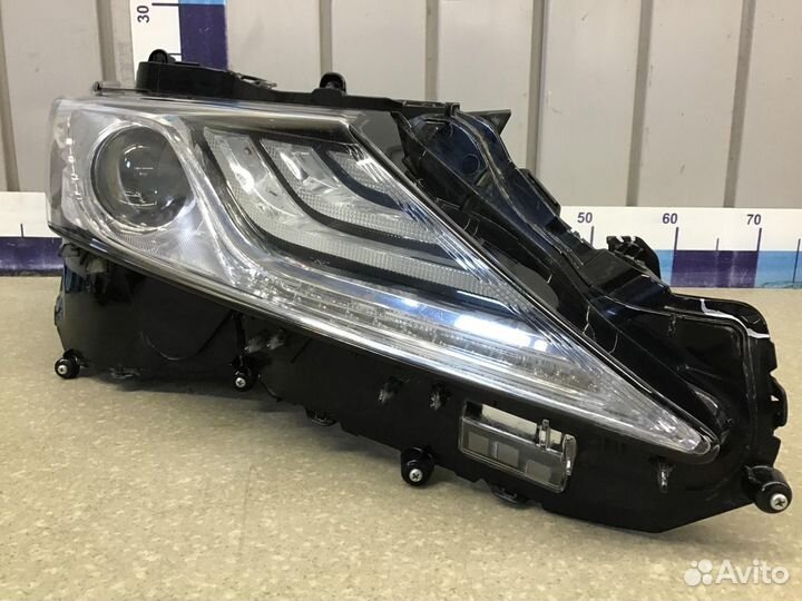 Фара правая Toyota Camry V70 2017