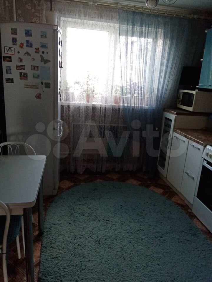 4-к. квартира, 78 м², 1/9 эт.