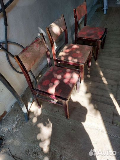 Стул деревянный советский