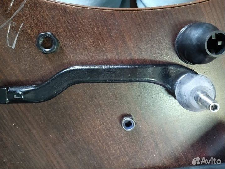 Рулевой наконечник передний правый Renault Duster