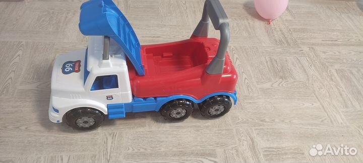 Машинка, игрушка пластиковая