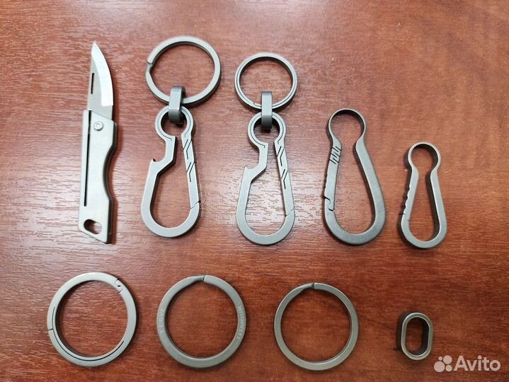 Титановые карабины, кольца, нож для ключей