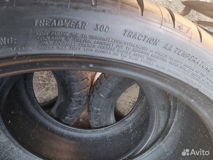 Michelin Pilot Sport 4 S 255/35 R19 96Y