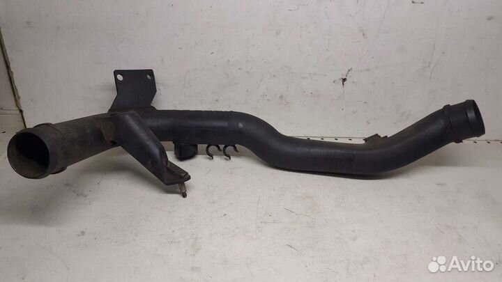 Патрубок интеркулера Volkswagen Passat 8D0145840S