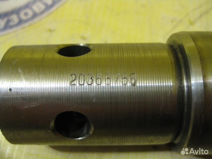 Вал шестерни задней передачи 20366756 volvo, FH